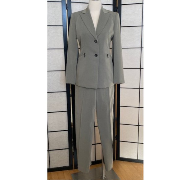 Kasper Petite Pants Suit - Olive Tone - Size 2P - Vtg, Pre-owned - Picture 1 of 13